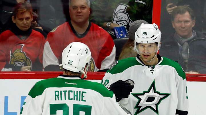Roussel scores late in 3rd period as Stars edge Senators 2-1