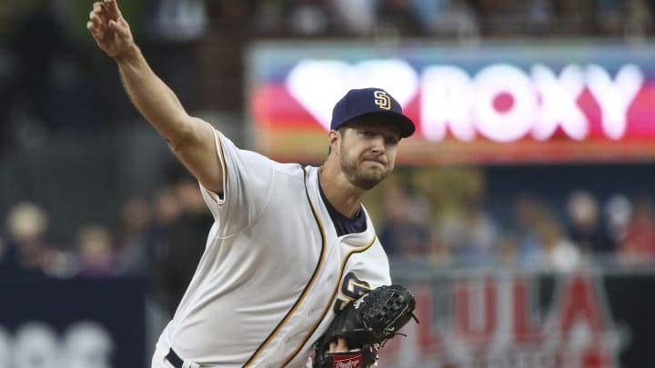 Bumgarner overwhelms Padres 5-1 as tempers briefly flare