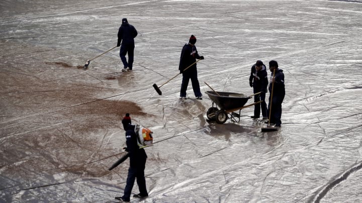 Weather concerns bring back memories of Series postponements