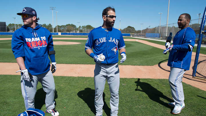 Jays slugger Encarnacion keeps focus on season, not future