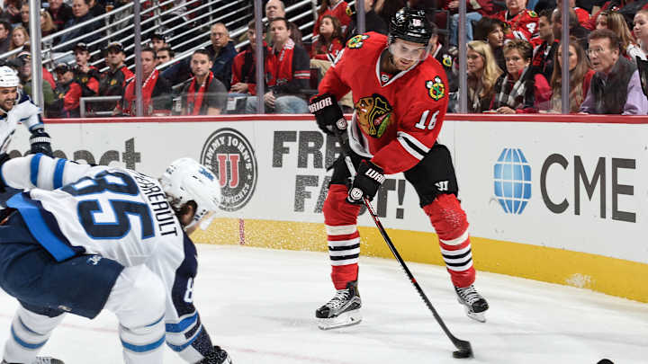 Blackhawks, Marcus Kruger agree to three-year extension