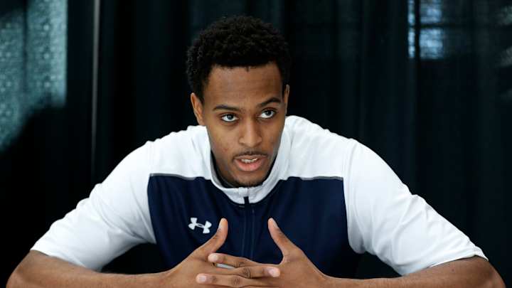 Beachem says he'll be back at Notre Dame for senior season