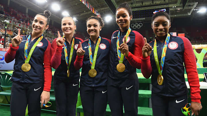 Fox News asks two men if women should wear makeup during the Olympics Fox News asks two men if women should wear makeup during the Olympics