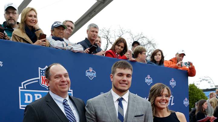 Titans trade up with Browns to draft OT Jack Conklin