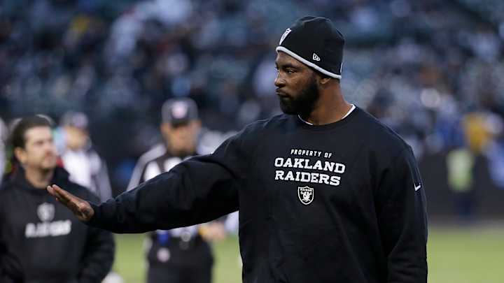 Raiders DE Justin Tuck retires after 11 NFL seasons