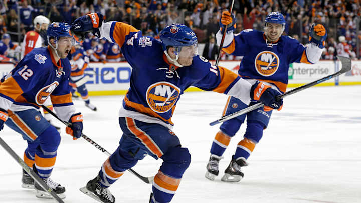 Hickey scores in OT to lift Islanders past Panthers 4-3