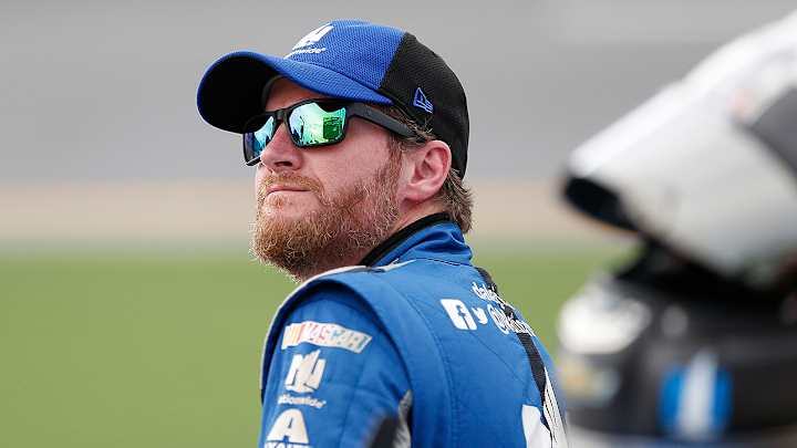 Earnhardt to miss at least two more races because of concussion