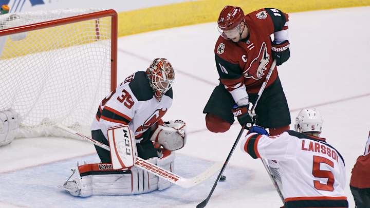 Schneider shuts out Coyotes in Devils' 2-0 win Schneider shuts out Coyotes in Devils' 2-0 win