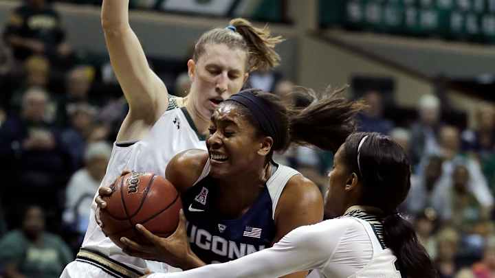 Tuck scores 22,  top-ranked UConn pulls away from No. 22 USF