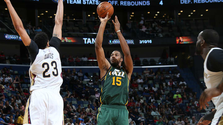 Favors scored 28, paces Jazz past Pelicans, 106-94