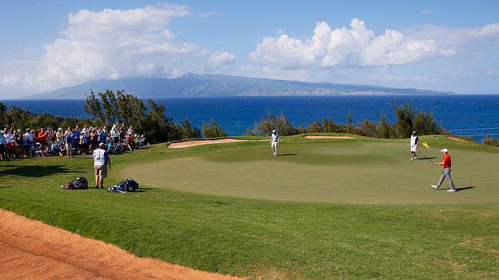 Spieth with another big finish leads by 5 at Kapalua