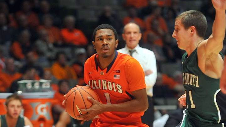 Illinois' Tate pleads not guilty to striking woman