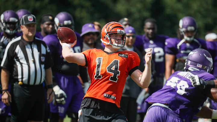 Bengals' tweaked offense makes debut against Zimmer defense