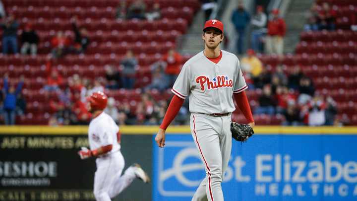 Schebler's double in 9th rallies Reds over Phillies 3-2