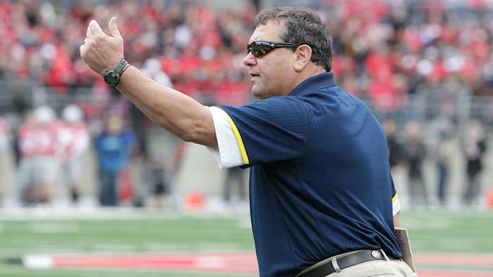 Oregon Ducks hire Brady Hoke as defensive coordinator