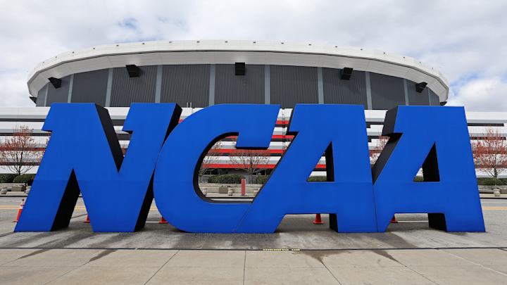 NCAA: Schools allowed to pay for two guardians on official visits