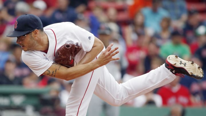 Boston's Kelly has no-hitter through 6 innings vs Indians