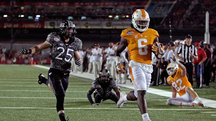 Vols-Gamecocks history has Dobbs planning for close game Vols-Gamecocks history has Dobbs planning for close game