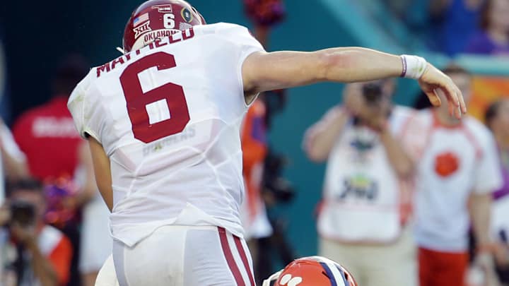 Swinney confident star DE Lawson (knee) will play vs Alabama