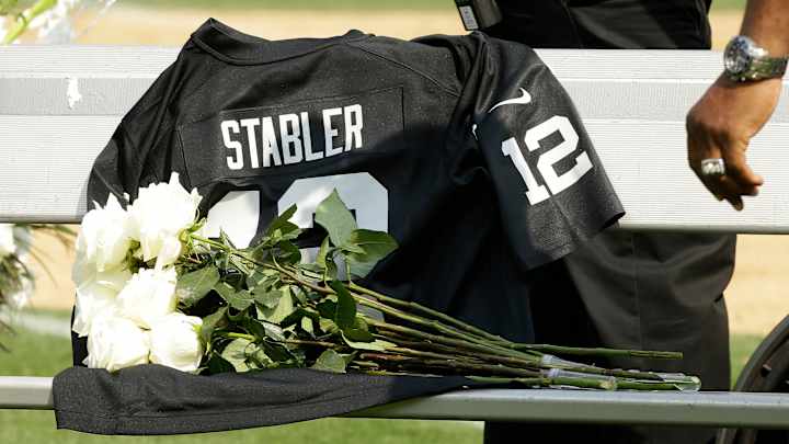 Ex-wife of late NFL QB Kenny Stabler joins concussion lawsuit