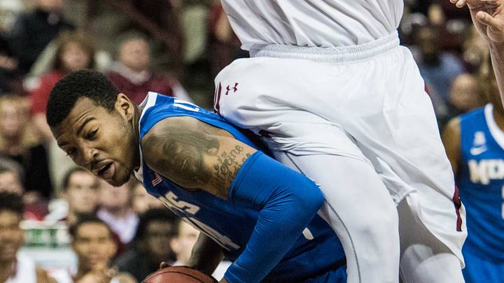 Thornwell keeps No. 24 Gamecocks perfect with 86-76 win Thornwell keeps No. 24 Gamecocks perfect with 86-76 win