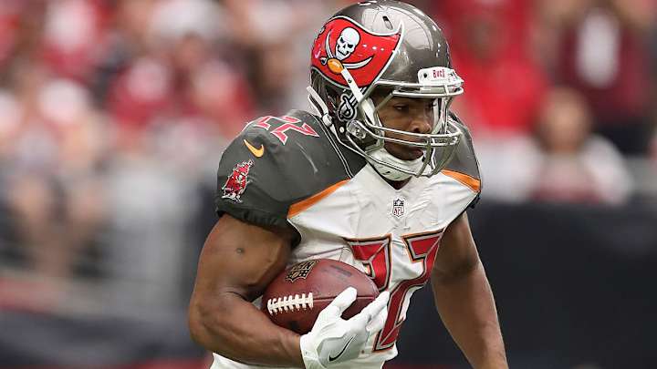 Bucs RB Doug Martin returns to practice for first time since Week 2 injury