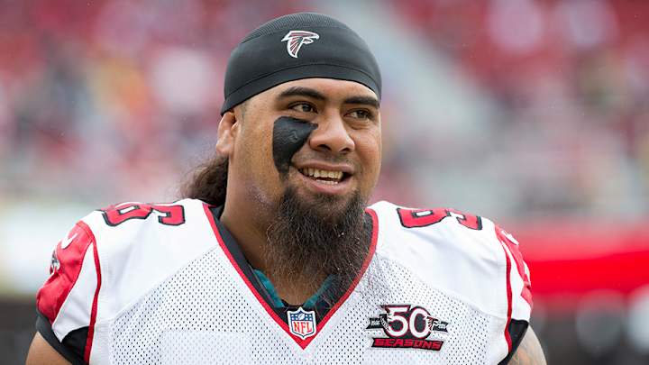 Veteran defensive tackle Paul Soliai to sign with Panthers