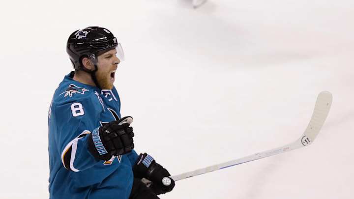 Pavelski's late goal helps Sharks beat Wild 4-3 Pavelski's late goal helps Sharks beat Wild 4-3