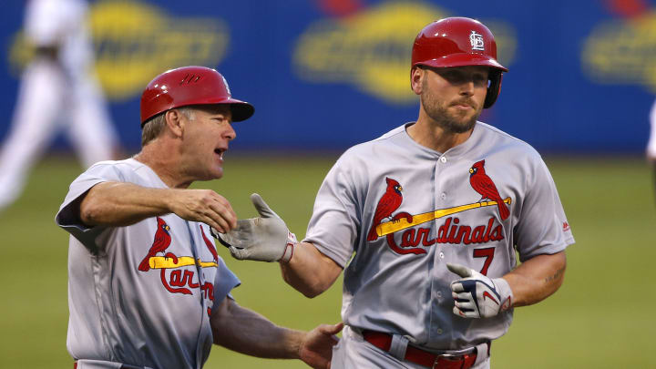 Martinez, Holliday lead Cardinals over Pirates 5-1