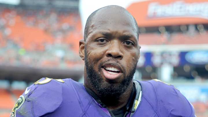 Watch: Terrell Suggs posed as a reporter to have a little fun with Dak Prescott