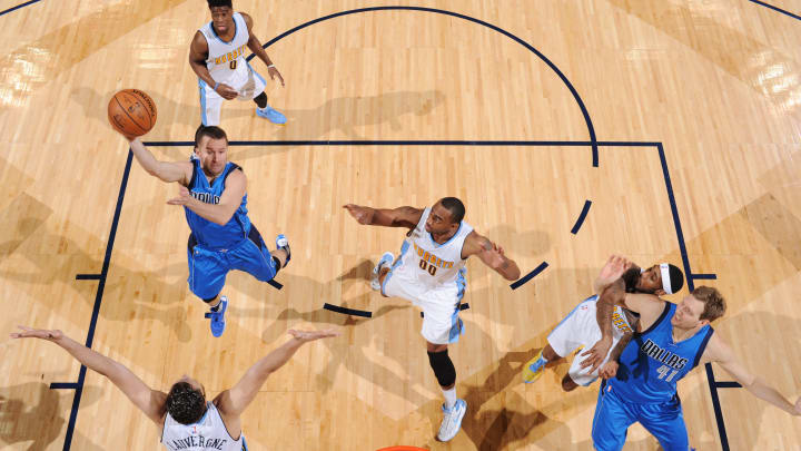 Barea leads Mavericks to 97-88 win over Nuggets