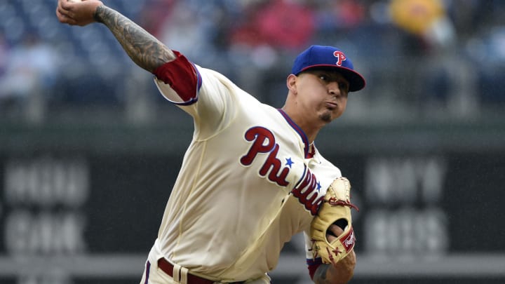 Velasquez, bullpen help Phillies beat Indians 2-1