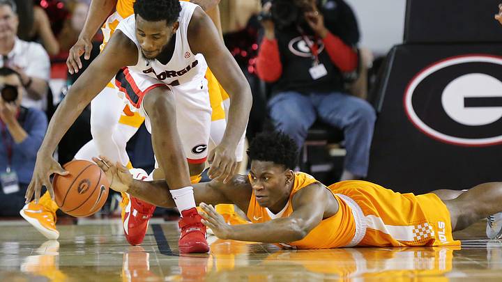 Frazier, Gaines power Georgia past Tennessee, 81-72