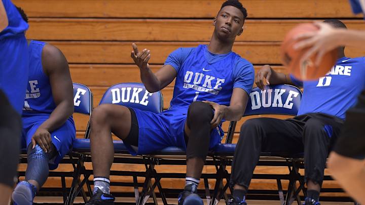Duke freshman Harry Giles undergoes knee procedure