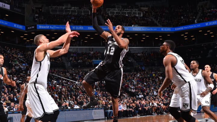 Spurs win 8th straight in Nets' first game since shake-up