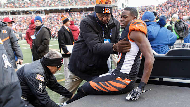 NFL Week 11 injury roundup: A.J. Green, T.J. Yeldon go down NFL Week 11 injury roundup: A.J. Green, T.J. Yeldon go down