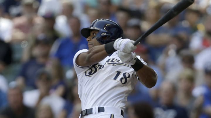Brewers trade OF Khris Davis to Athletics