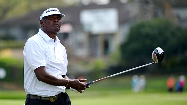Vijay Singh shoots 66 to lead Quicken Loans National