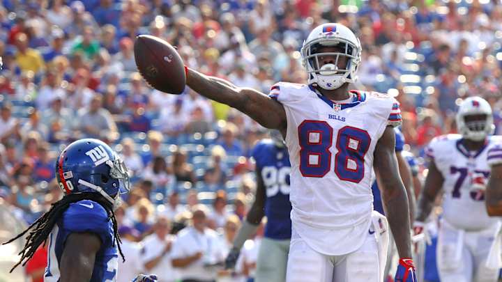 Bills receiver Marquise Goodwin sustains possible concussion