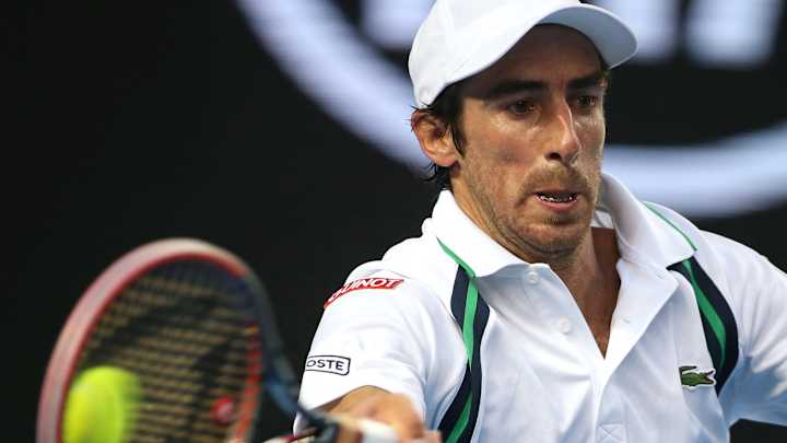 Cuevas beats Carreno Busta to keep title in Brazil