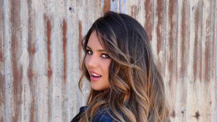 Monday's P.M. Hot Clicks: Zita Vass; Athletes With Misspelled Jerseys Monday's P.M. Hot Clicks: Zita Vass; Athletes With Misspelled Jerseys