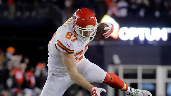 AP Source: Chiefs sign TE Kelce to $46 million, 5-year deal