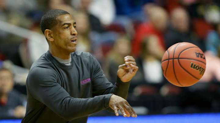 Can UConn start another title run with an afterthought seed? Can UConn start another title run with an afterthought seed?