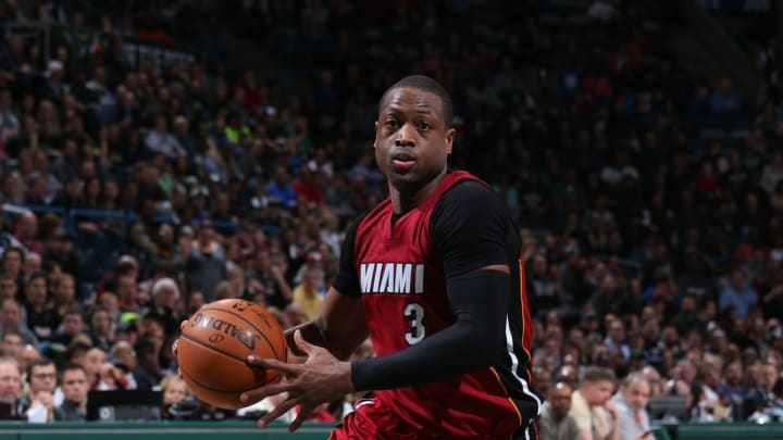 Dwyane Wade scores 24, Heat hold off Bucks for 107-103 win Dwyane Wade scores 24, Heat hold off Bucks for 107-103 win