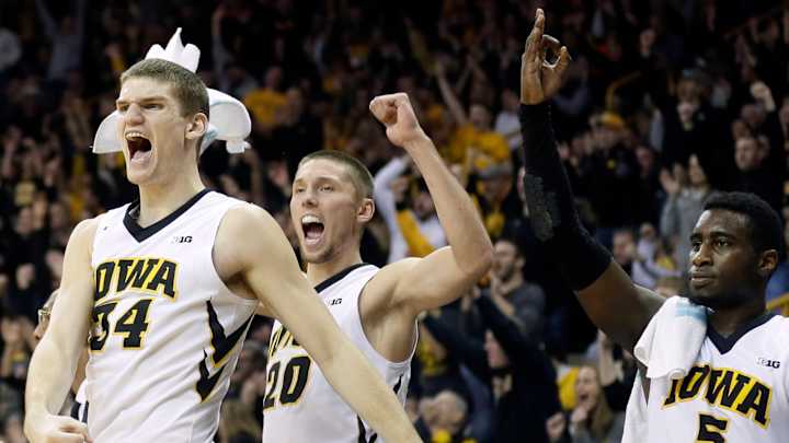 Watch: Iowa beats Temple in OT on Woodbury’s last-second putback