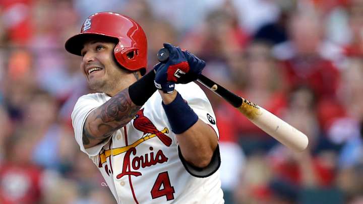 Cast removed from thumb of Cards' Yadier Molina