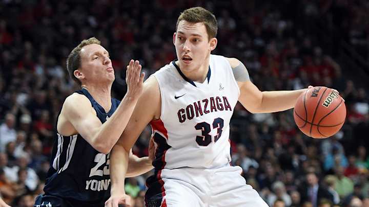 Players who have appeared in NCAA tournament with multiple teams Players who have appeared in NCAA tournament with multiple teams