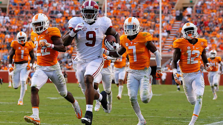 Michigan jumps over Clemson in AP poll, Alabama remains No. 1