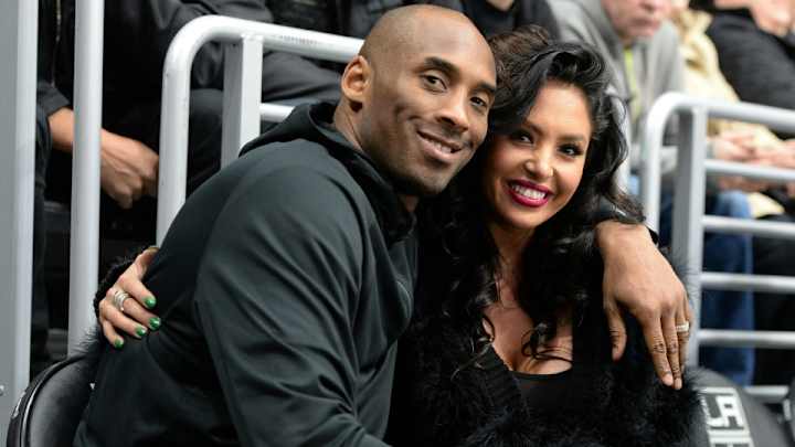 Kobe Bryant and his wife appeared on Los Angeles Kings’ kiss cam