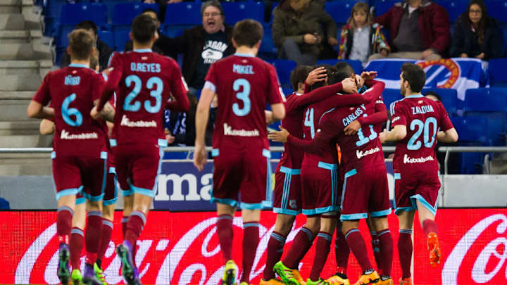 Watch: Carlos Vela scores with chip off the outside of his foot Watch: Carlos Vela scores with chip off the outside of his foot